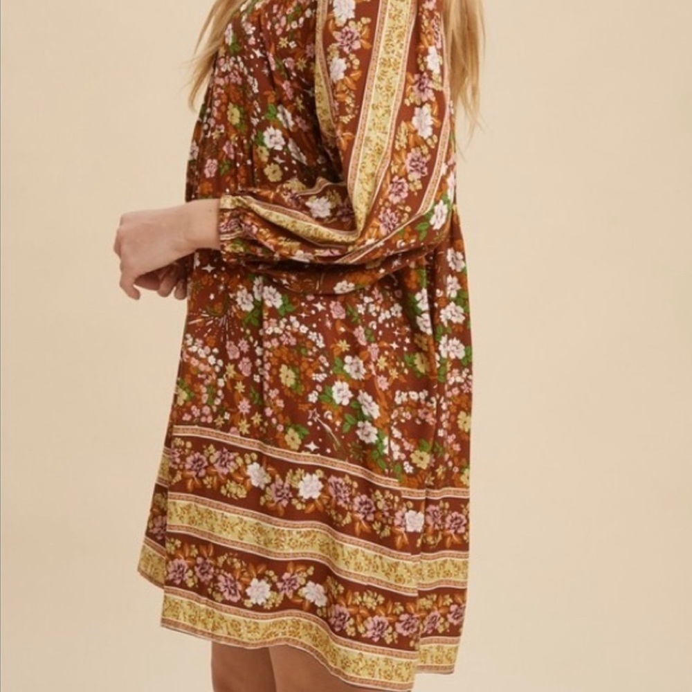 The MILLIE Smock Floral Dress - Picture 6 of 8